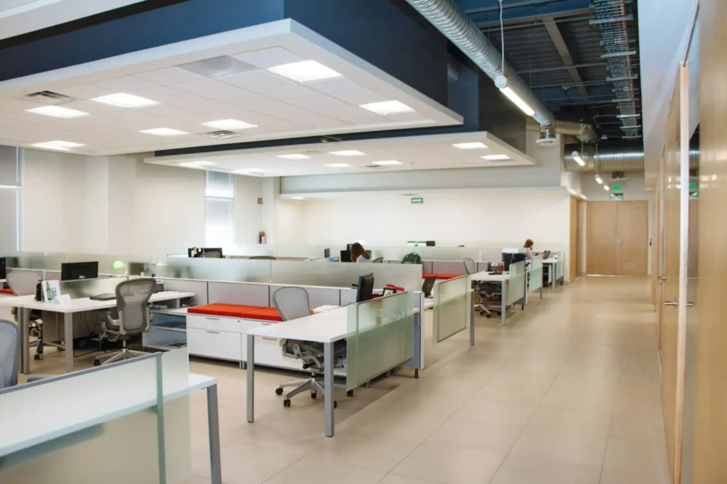 Limpieza de oficinas, despachos y centros de formación en Alicante